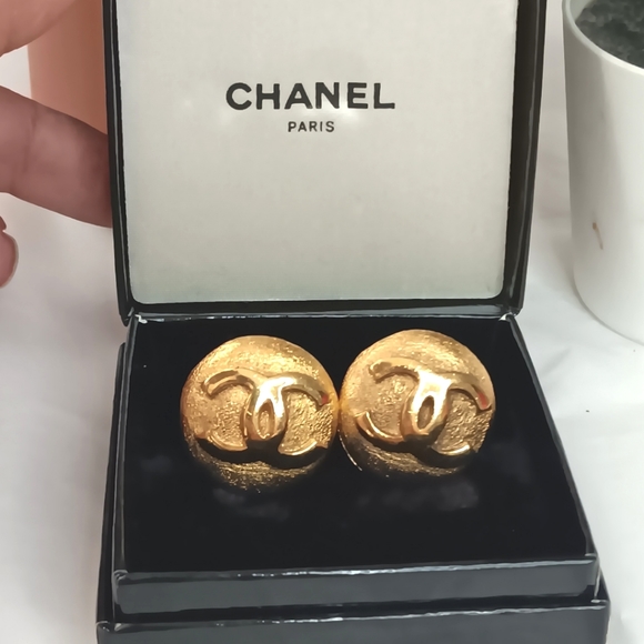 CHANEL Jewelry - CHANEL 18K Plated Vintage Timeless Coco Mark Gold Textured Clips earrings